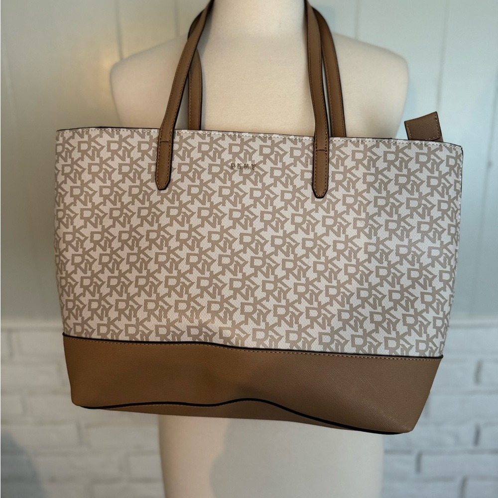 DKNY Tote bag